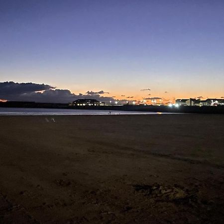 Bayside Guest House Porthcawl Bagian luar foto