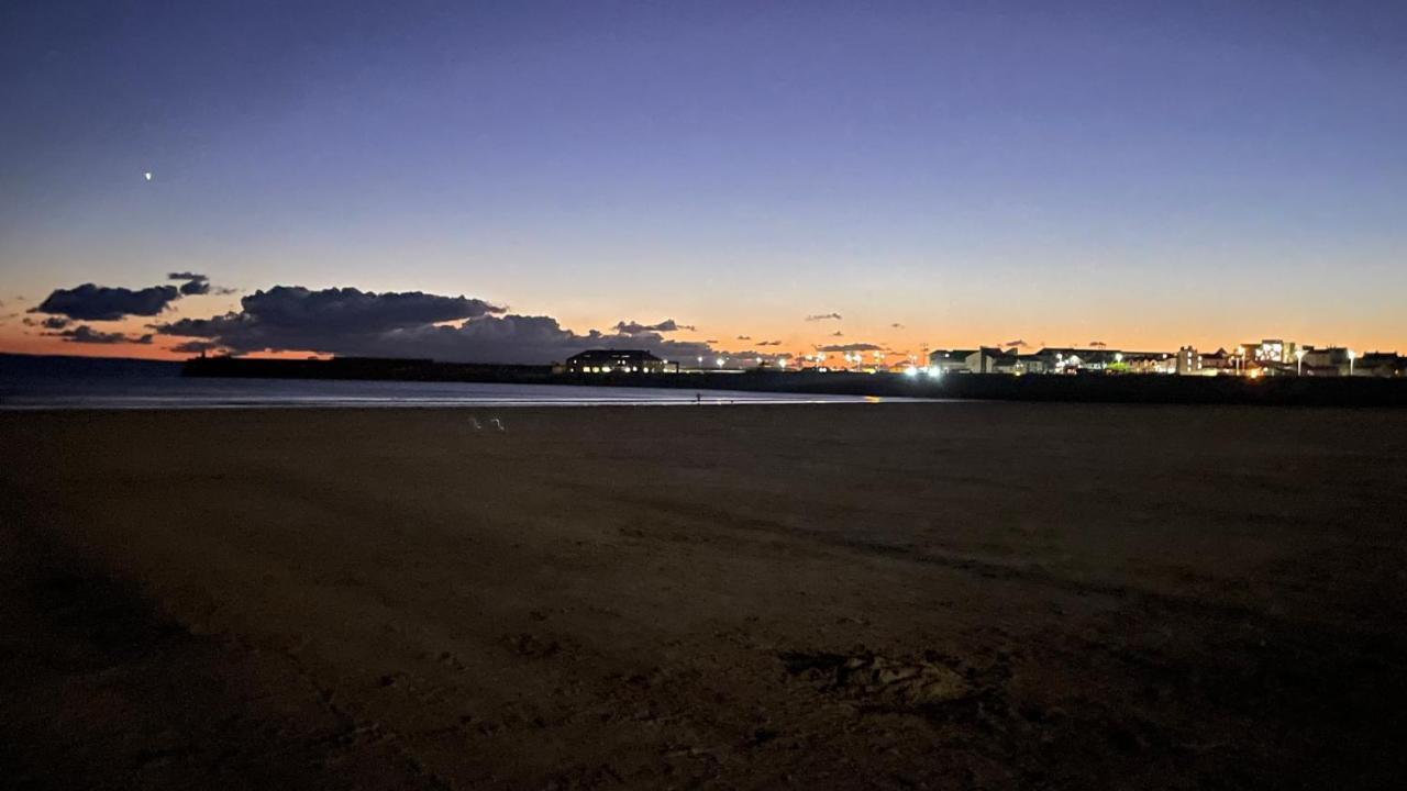 Bayside Guest House Porthcawl Bagian luar foto