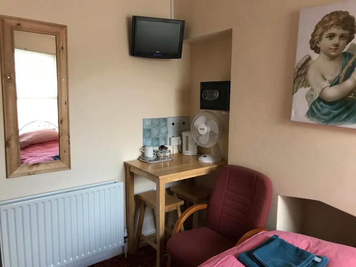 Bayside Guest House Porthcawl Bagian luar foto