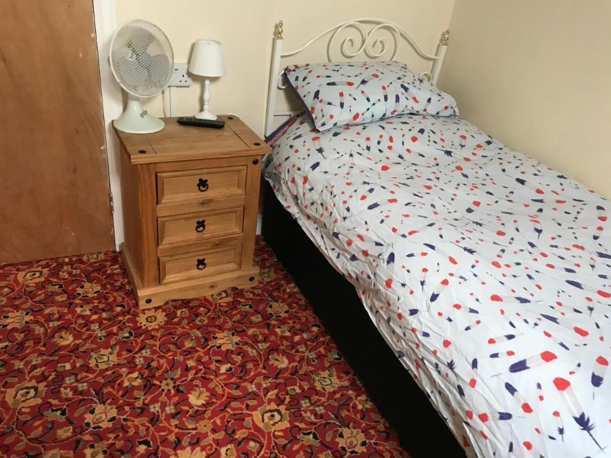 Bayside Guest House Porthcawl Bagian luar foto